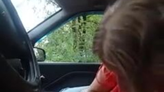 Сбегала за покупками, а на самом деле хуй сосет